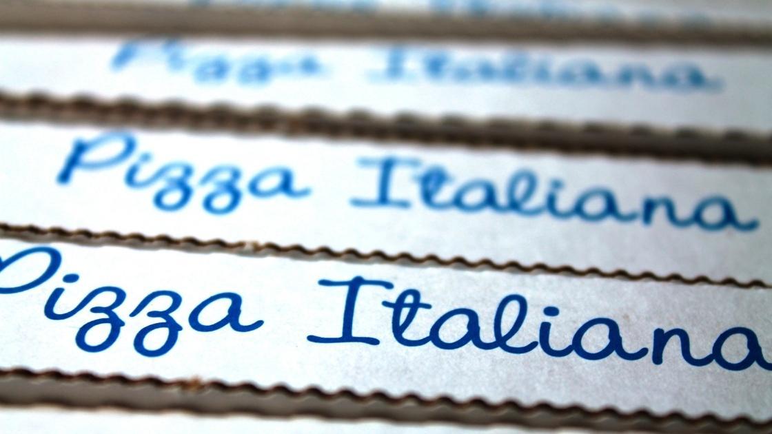 dove si butta il cartone della pizza